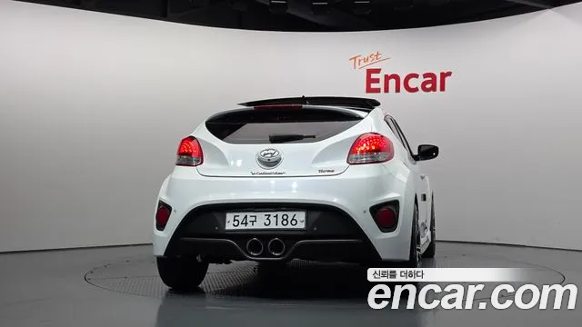 Hyundai Veloster — фото 4