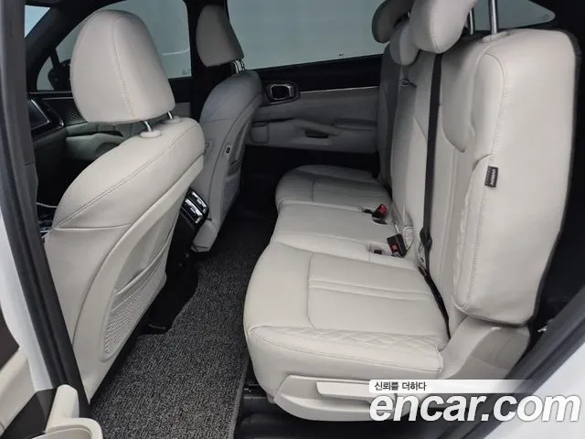 Kia Sorento — фото 12