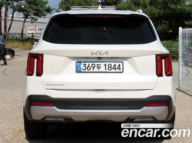 Kia Sorento — фото 4