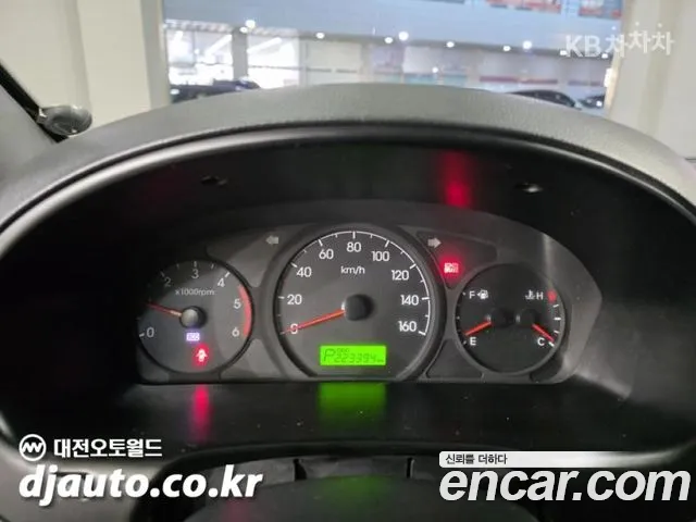 Hyundai Starex — фото 12
