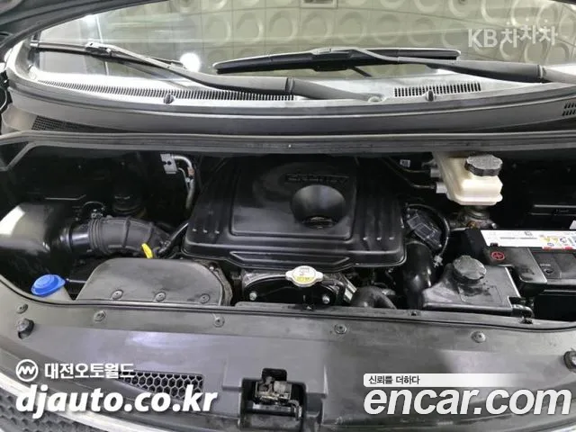 Hyundai Starex — фото 18