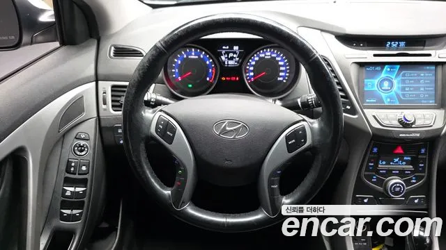 Hyundai Avante — фото 13