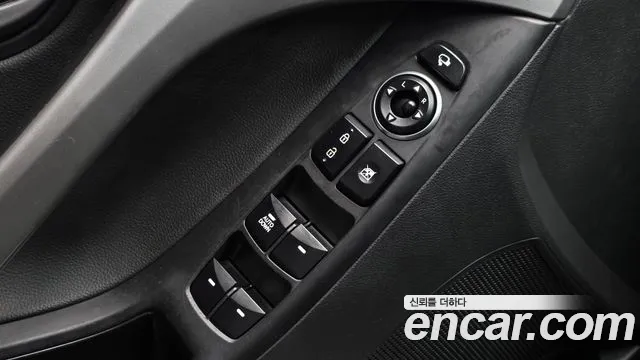 Hyundai Avante — фото 18