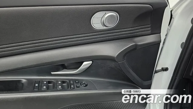 Hyundai Avante — фото 14