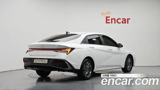 Hyundai Avante — фото 2