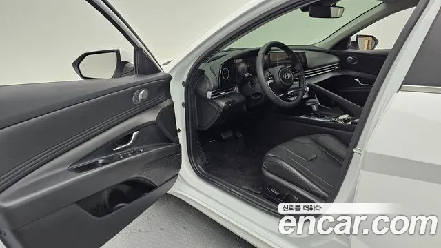 Hyundai Avante — фото 10