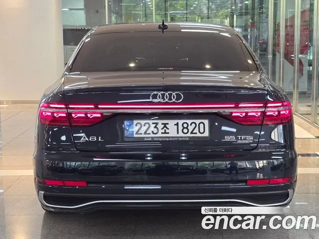 Audi A8 — фото 4