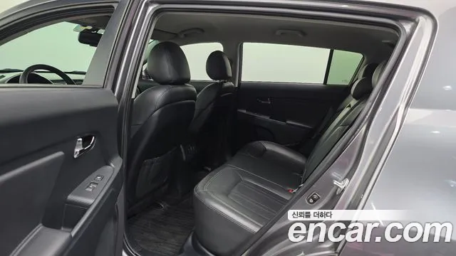 Kia Sportage — фото 16