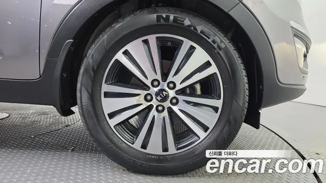Kia Sportage — фото 21