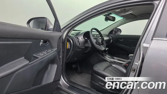 Kia Sportage — фото 10