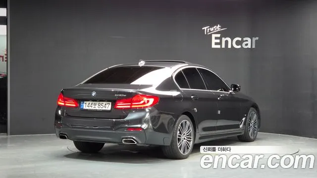 BMW 5-Series — фото 1