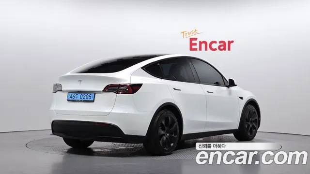 Tesla Model Y — фото 2