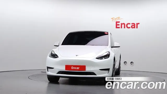 Tesla Model Y — фото 3