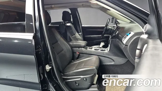 Jeep Cherokee — фото 11
