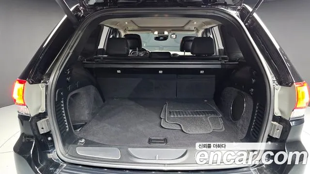 Jeep Cherokee — фото 20