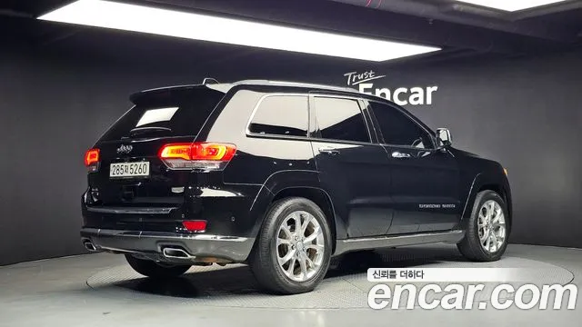 Jeep Cherokee — фото 2