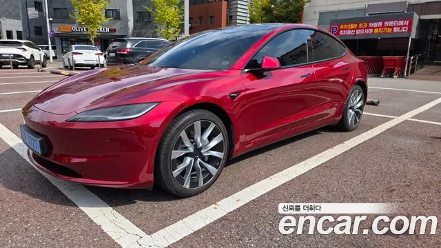 Tesla Model 3 — фото 1
