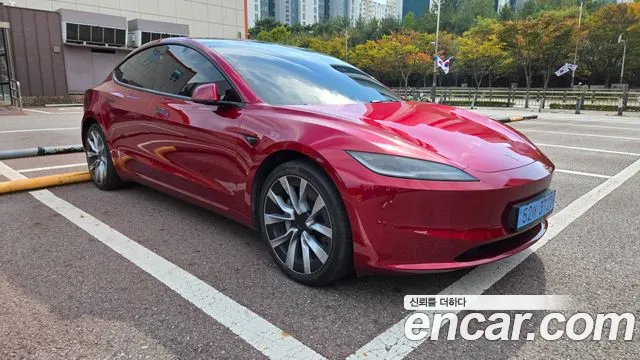 Tesla Model 3 — фото 11