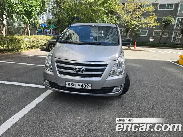 Hyundai Starex — фото 1