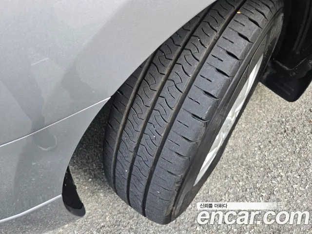 Hyundai Starex — фото 11
