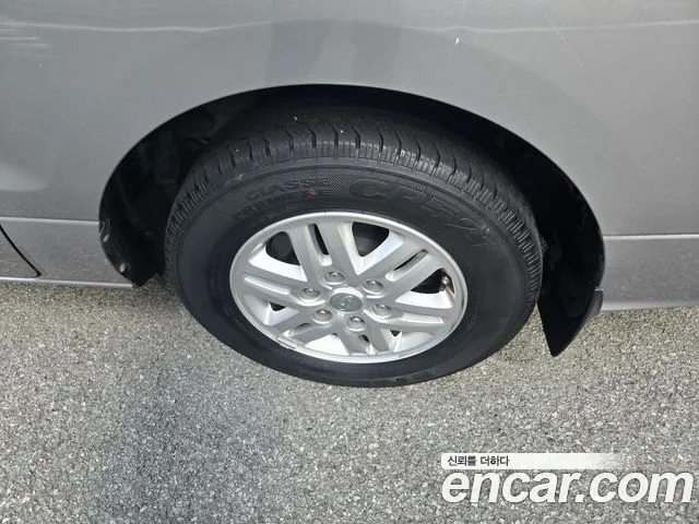 Hyundai Starex — фото 15