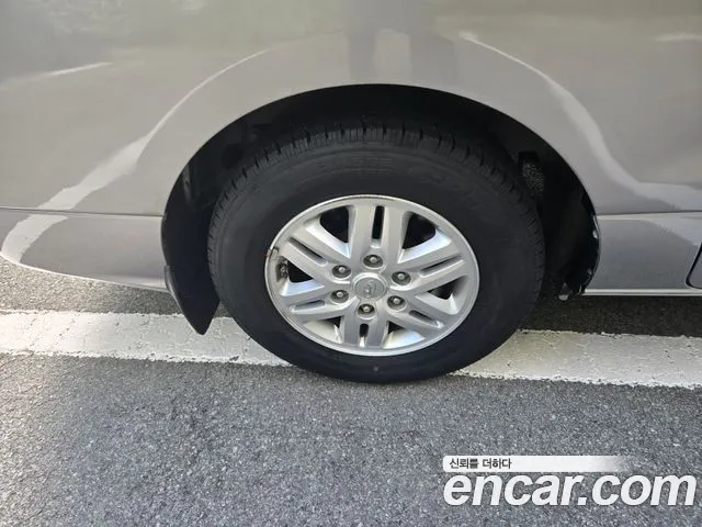 Hyundai Starex — фото 16