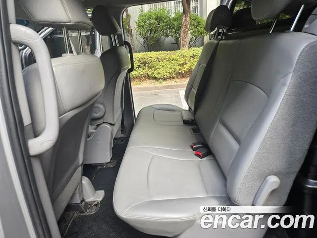 Hyundai Starex — фото 10