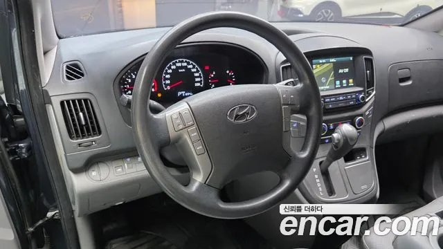 Hyundai Starex — фото 13