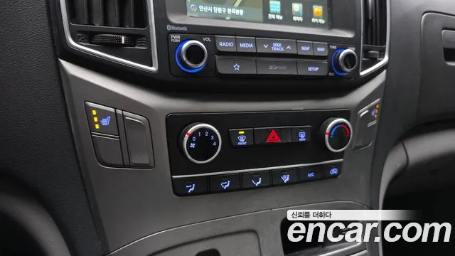 Hyundai Starex — фото 17