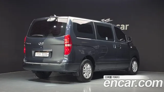 Hyundai Starex — фото 2