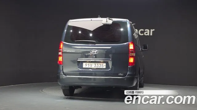 Hyundai Starex — фото 4
