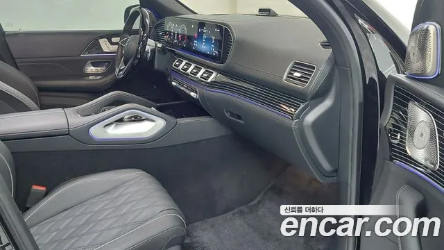 Mercedes-Benz GLS-Class — фото 12