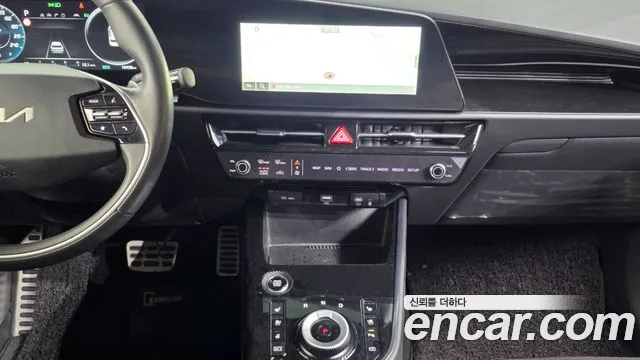 Kia Niro — фото 14