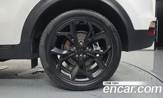 Kia Sportage — фото 21