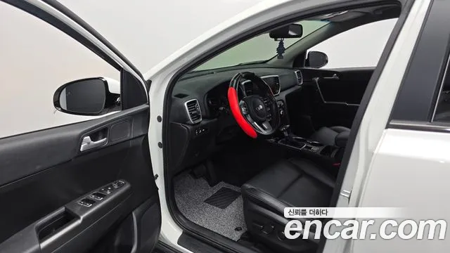 Kia Sportage — фото 9
