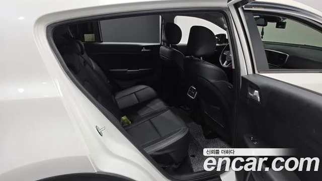 Kia Sportage — фото 10