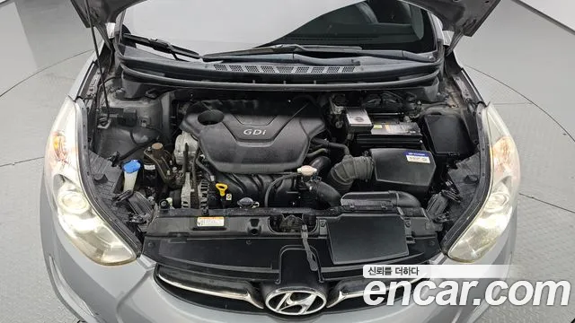 Hyundai Avante — фото 5