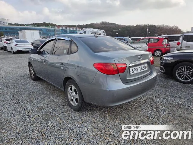 Hyundai Avante — фото 3