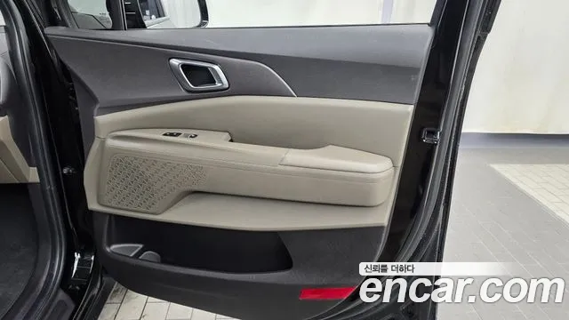 Kia Carnival — фото 25