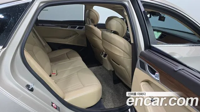 Hyundai Genesis — фото 11