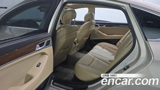Hyundai Genesis — фото 12