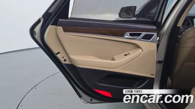 Hyundai Genesis — фото 25