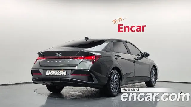 Hyundai Avante — фото 2