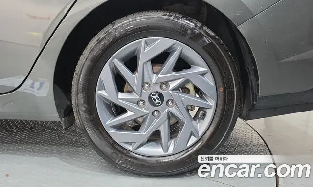 Hyundai Avante — фото 21
