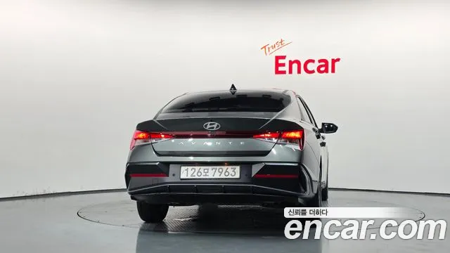 Hyundai Avante — фото 4