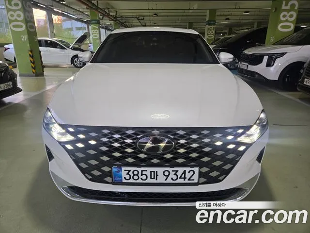Hyundai Grandeur — фото 1