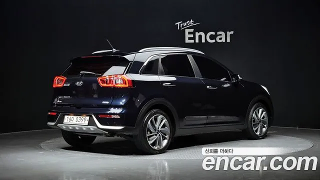 Kia Niro — фото 1