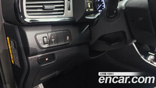 Kia Niro — фото 16