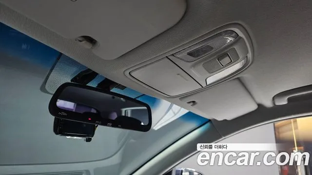 Kia Niro — фото 17