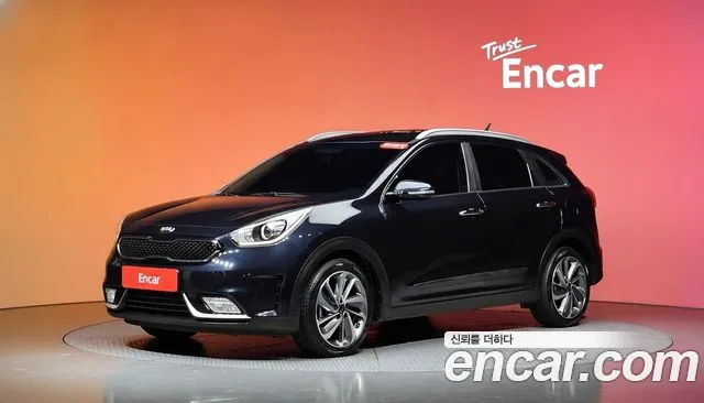 Kia Niro — фото 20